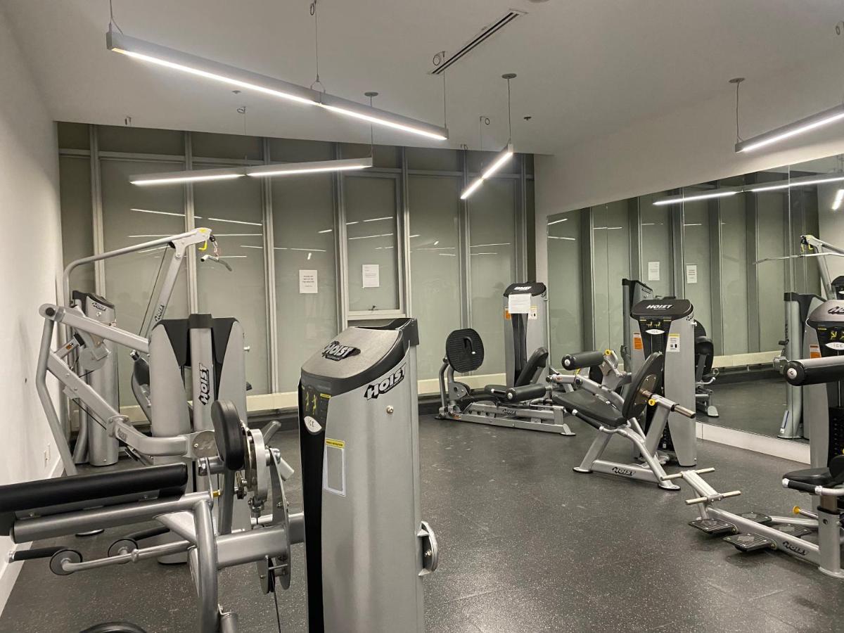 Cozy 2 Bedroom Free Parking Downtown Toronto 1Min Scotiabank Arena Tff Cn Tower Rogers Centre Union Station Eksteriør billede