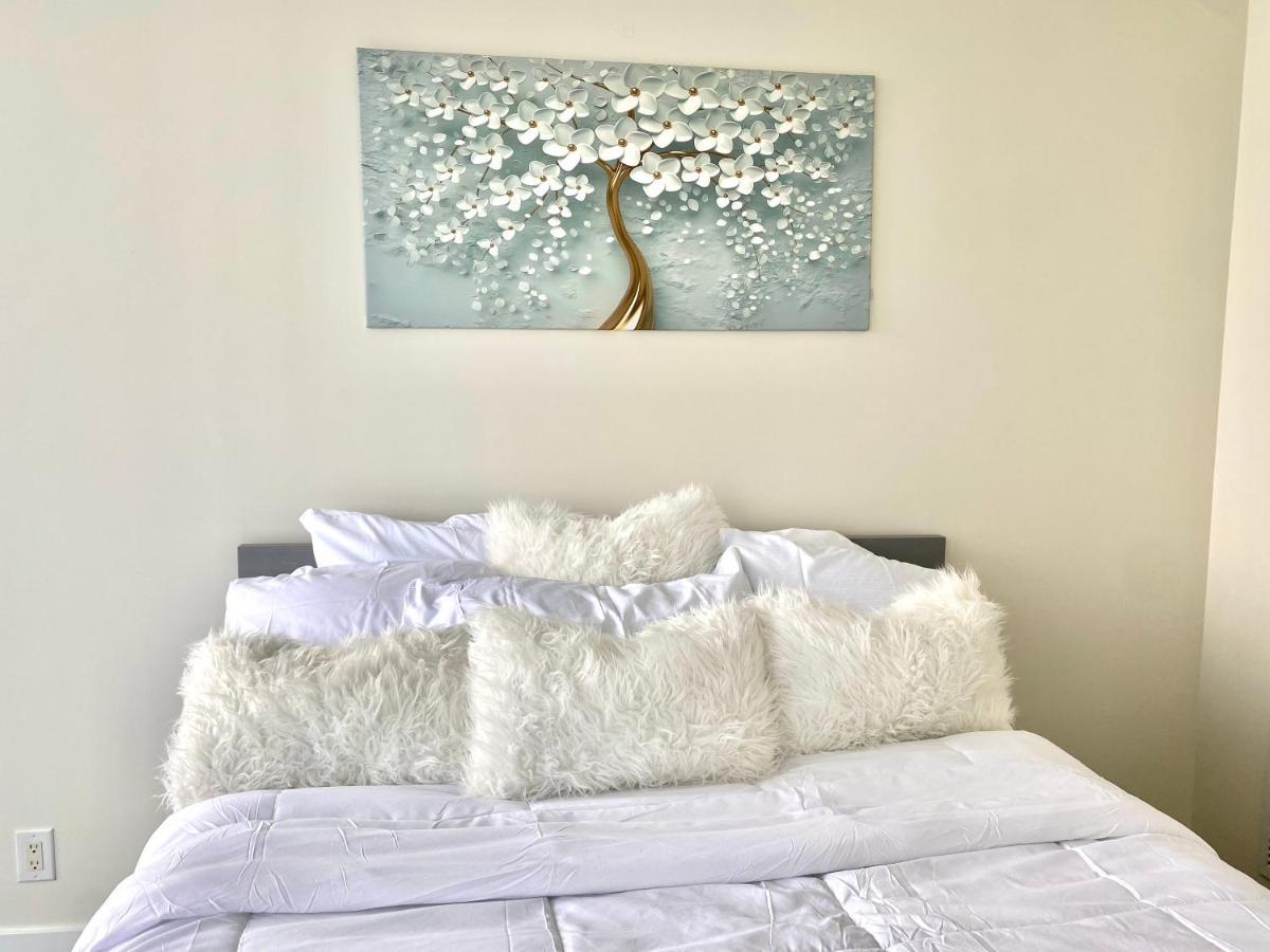 Cozy 2 Bedroom Free Parking Downtown Toronto 1Min Scotiabank Arena Tff Cn Tower Rogers Centre Union Station Eksteriør billede